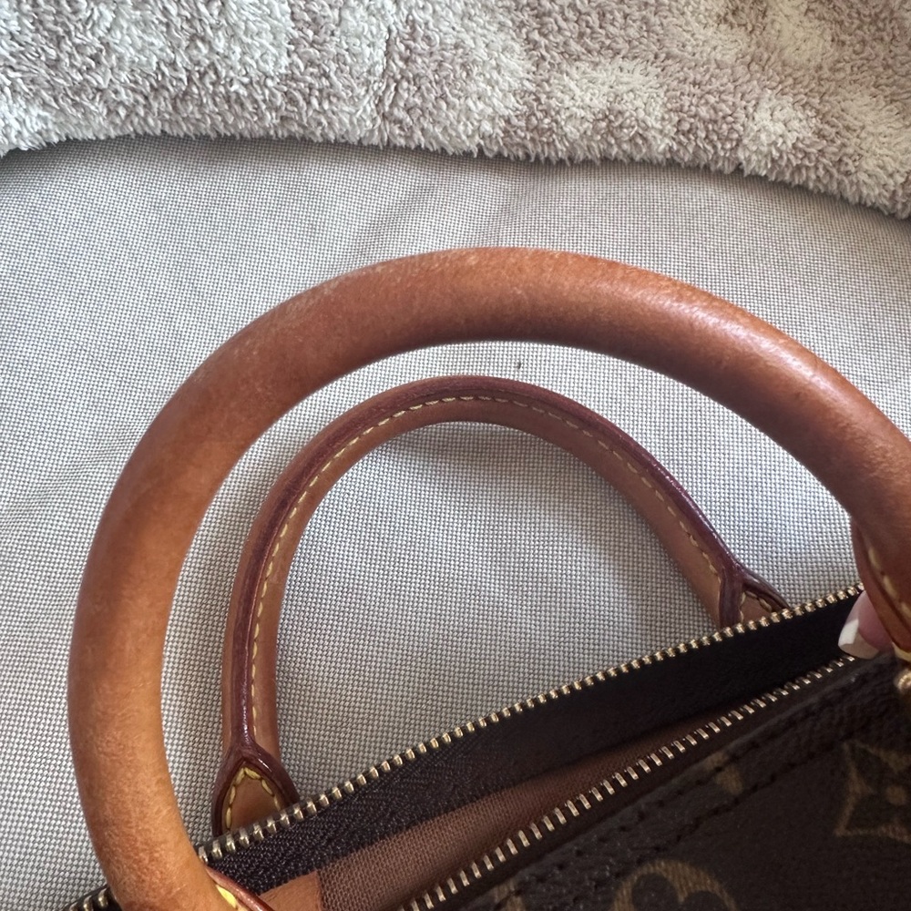 Louis Vuitton Vintage Speedy 30 - Picture 8 of 16
